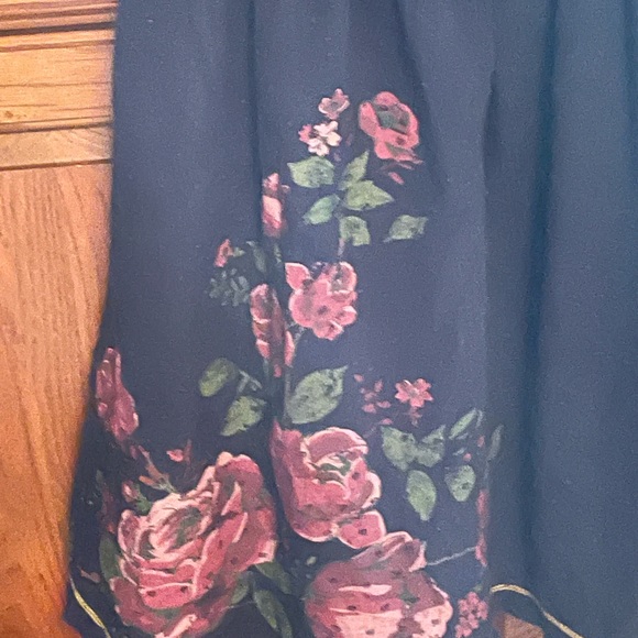 Juniors Rewind Brand size M fits like a woman’s Small! - Picture 3 of 6